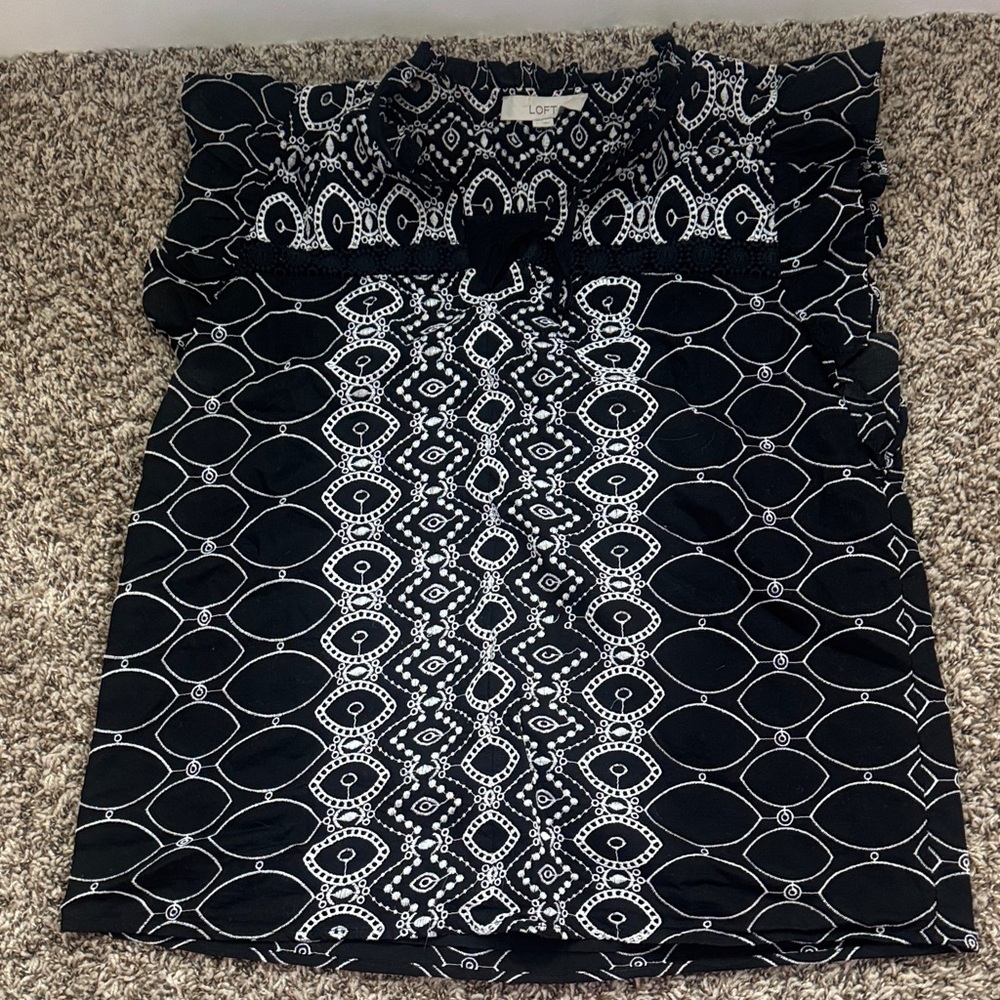 LOFT Black & White Printed Ruffle Sleeve Tie-Neck Top